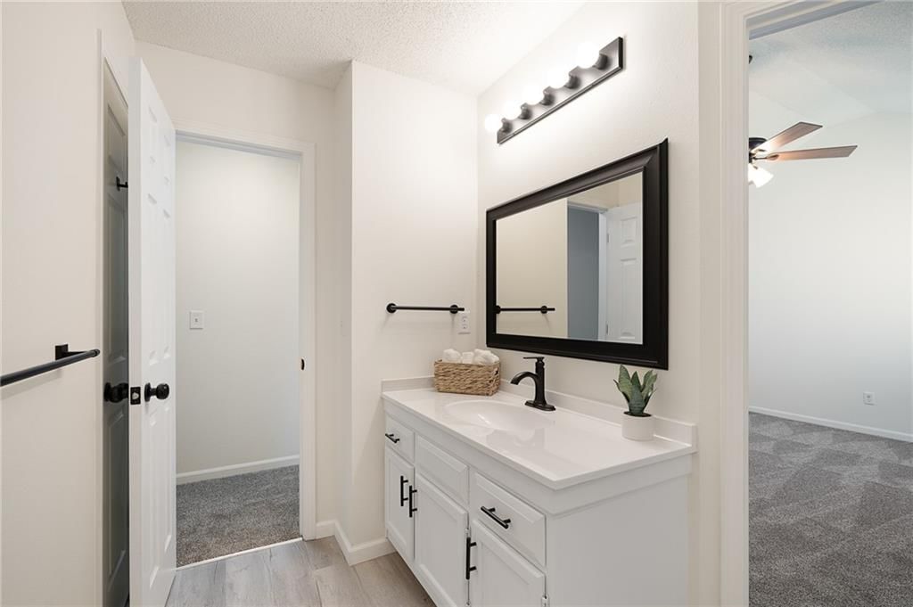 4612 NE Whispering Winds Drive — photo 31
