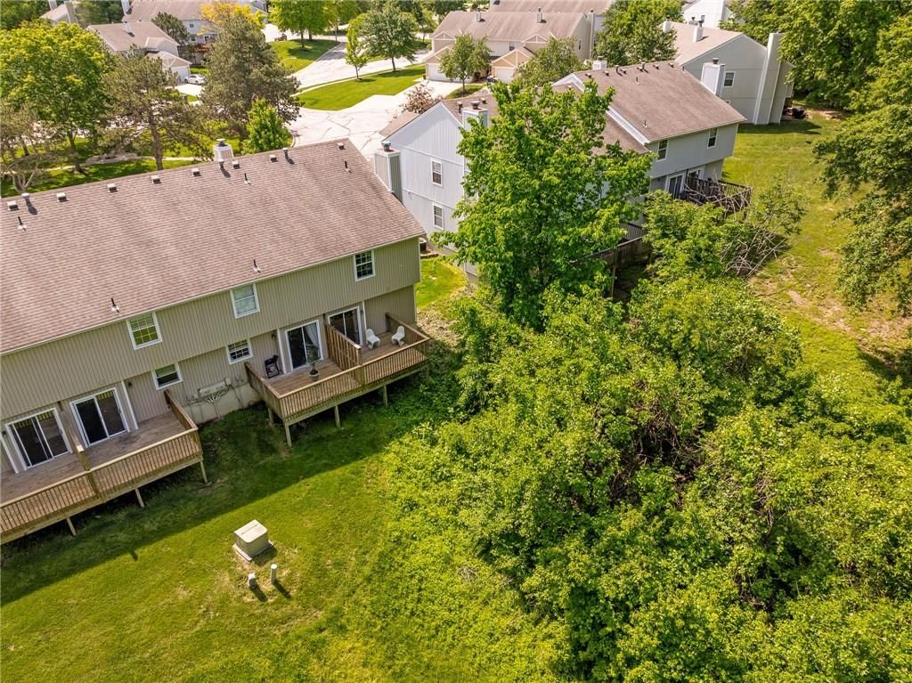 4612 NE Whispering Winds Drive — photo 36