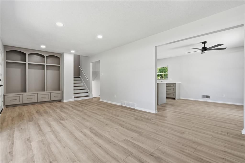 10200 Nall Avenue — photo 6