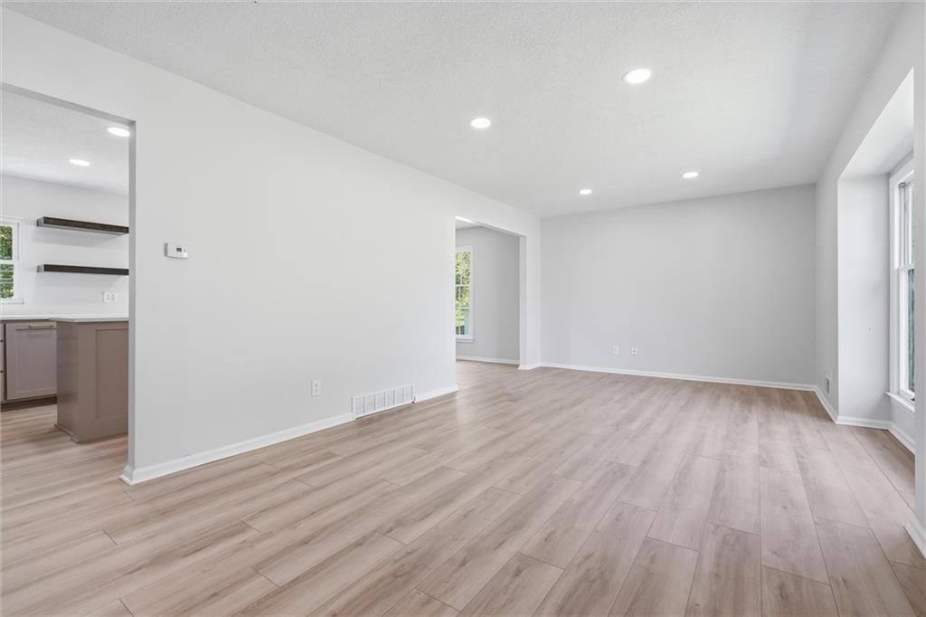 10200 Nall Avenue — photo 8