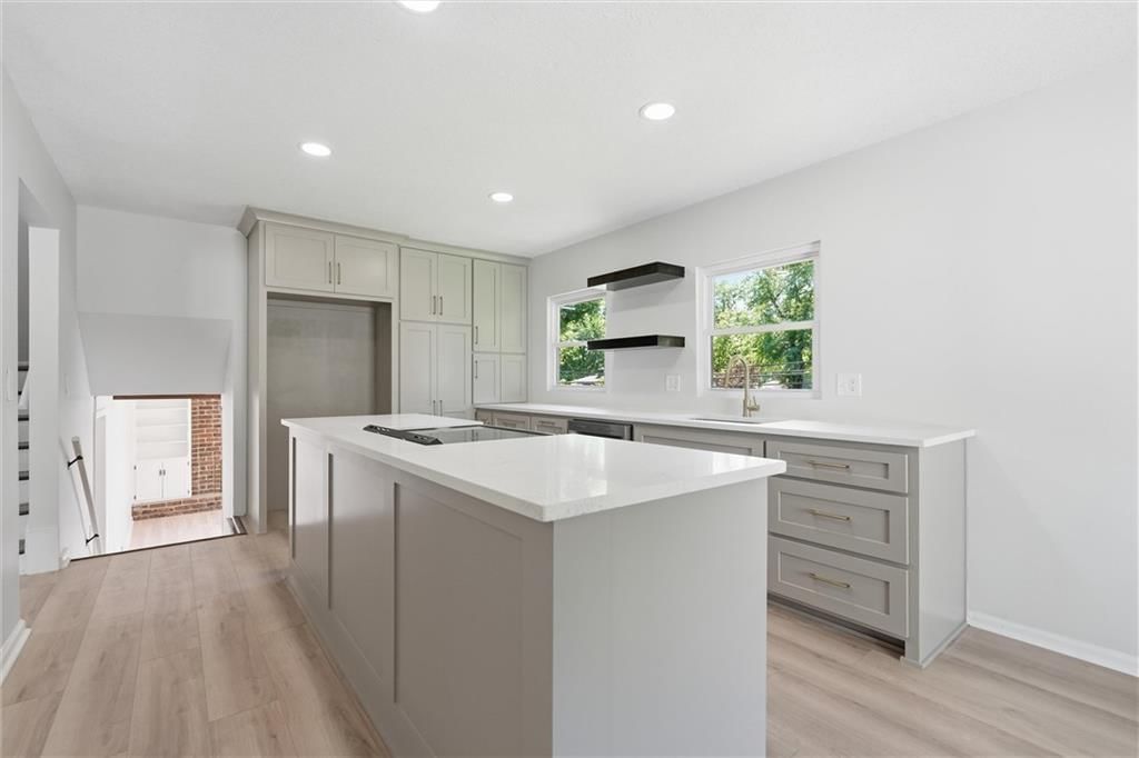 10200 Nall Avenue — photo 12
