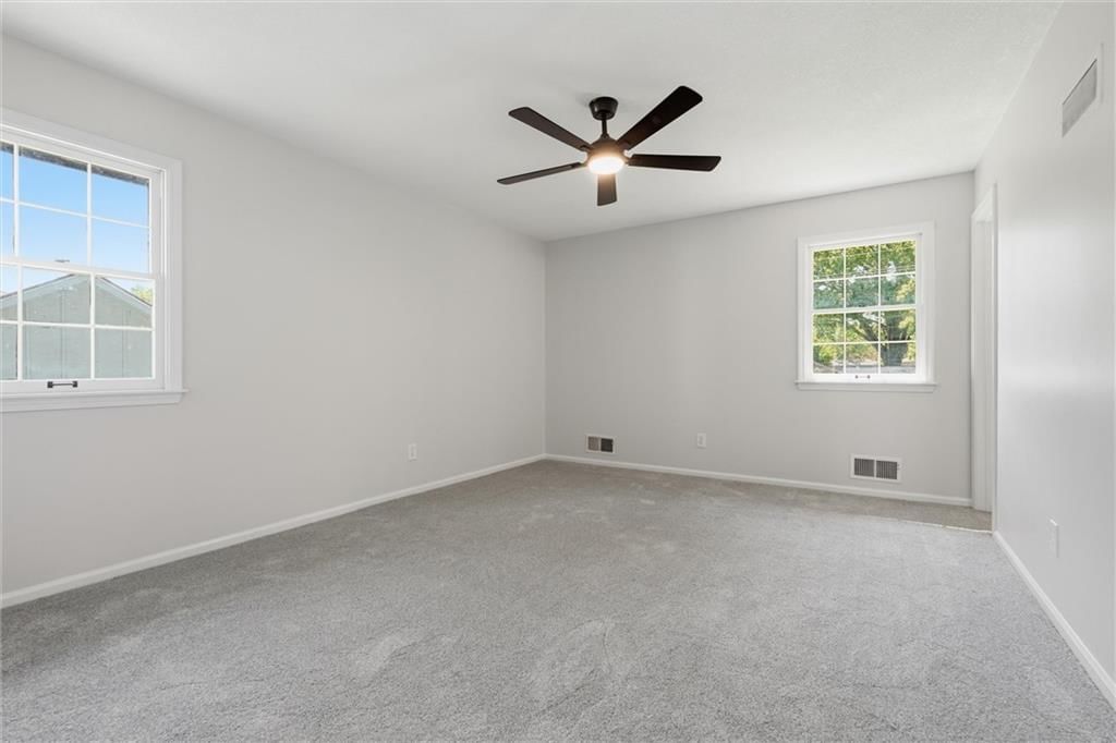 10200 Nall Avenue — photo 16