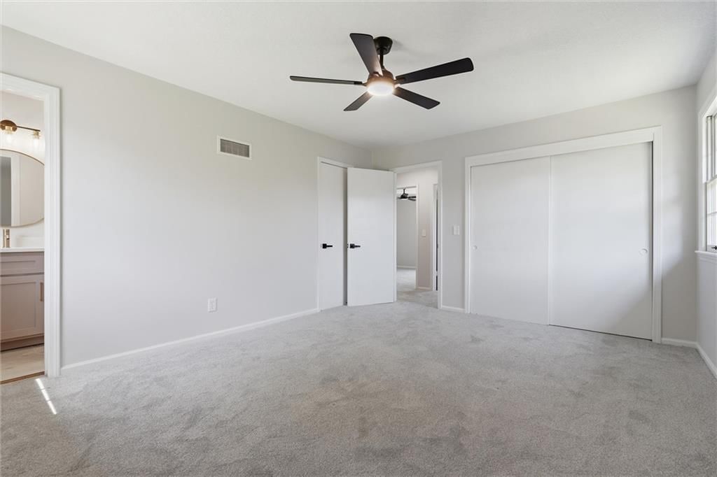 10200 Nall Avenue — photo 17