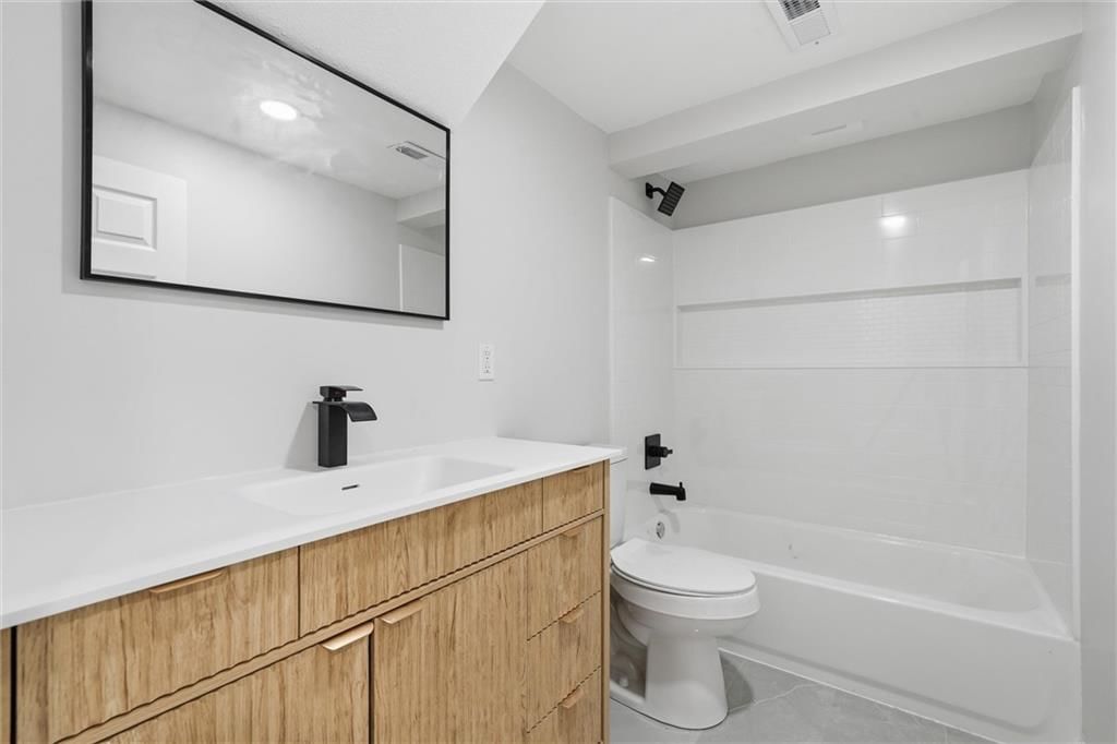 10200 Nall Avenue — photo 28