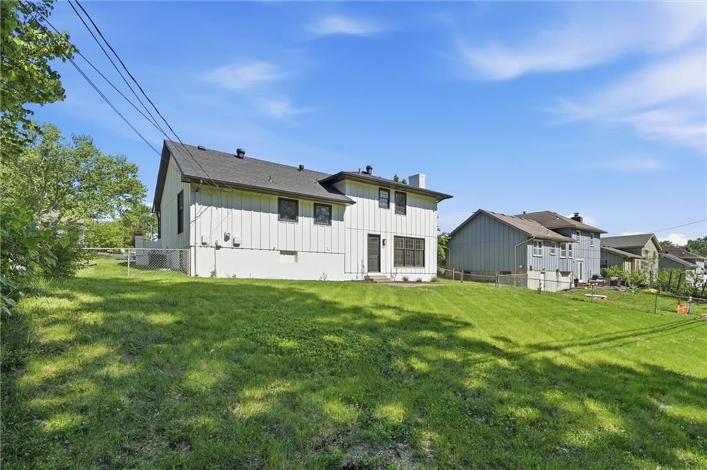 10200 Nall Avenue — photo 32