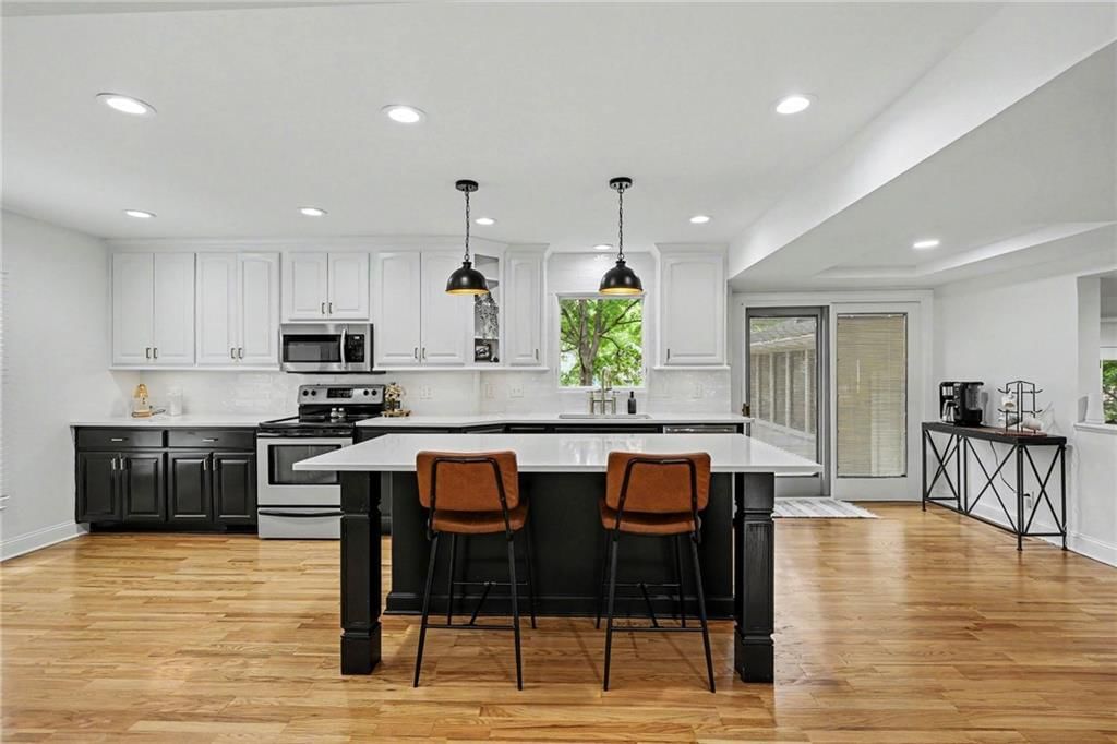 8004 WESTGATE Drive — photo 8