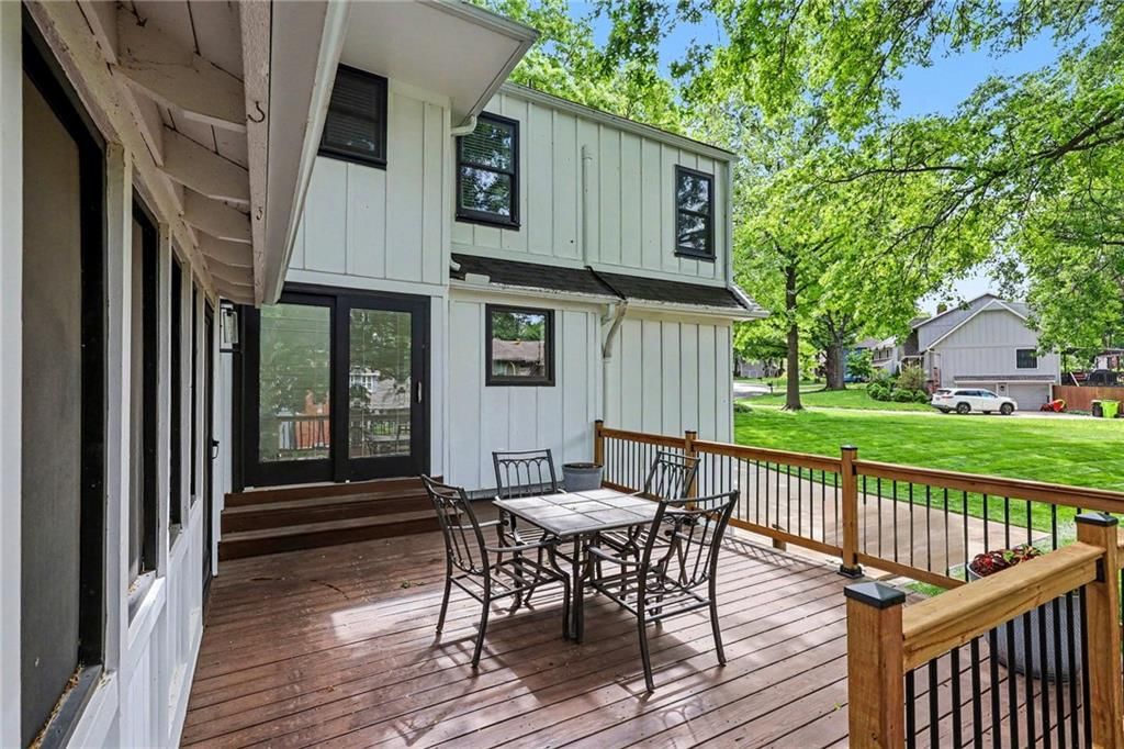 8004 WESTGATE Drive — photo 33