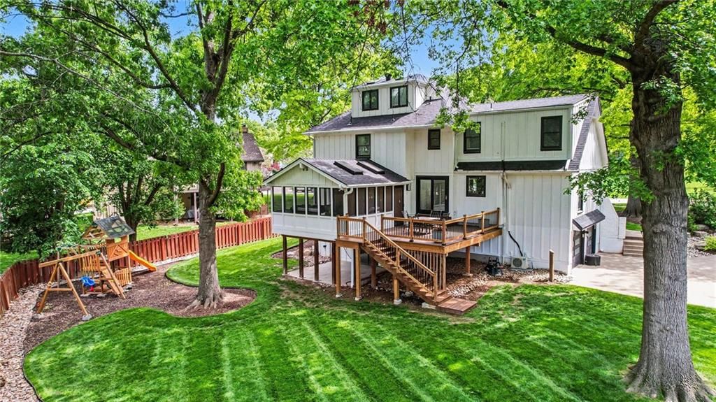 8004 WESTGATE Drive — photo 35