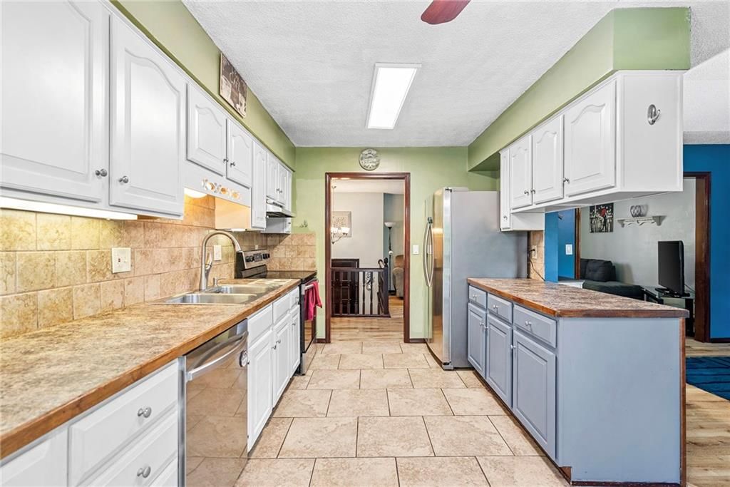 12311 W 54th Street — photo 10