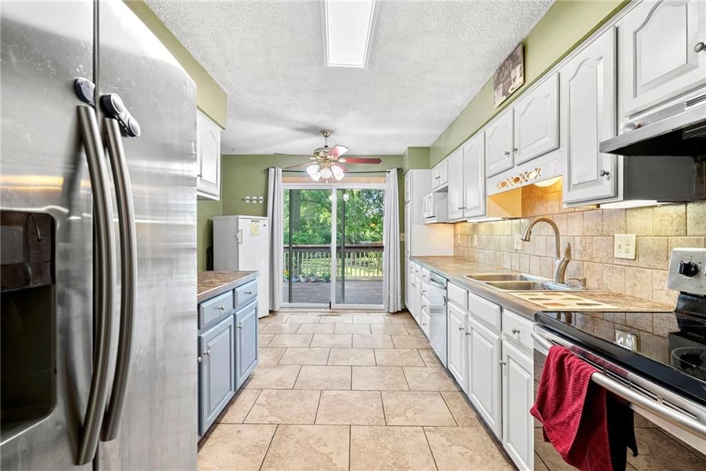 12311 W 54th Street — photo 12