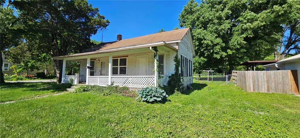 506 S Olive Street, Holden, MO