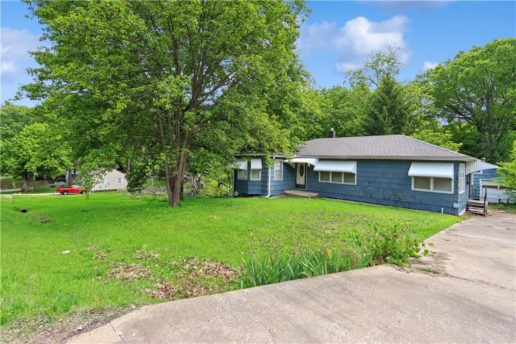3605 S Norwood Avenue — photo 2