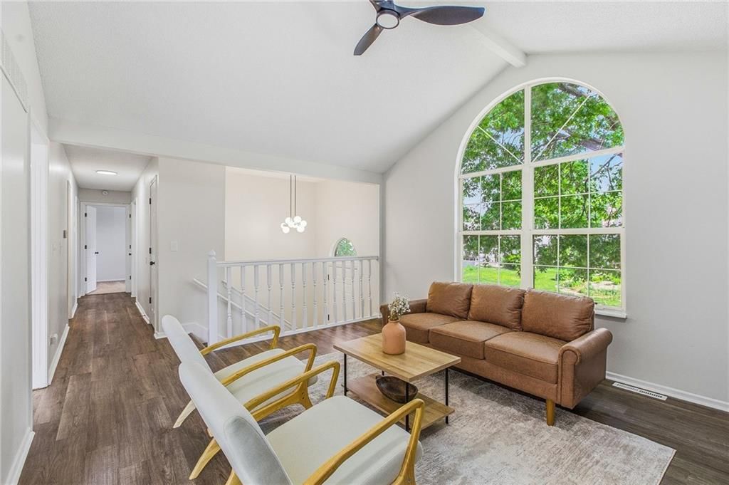 612 SE Bugle Court — photo 6
