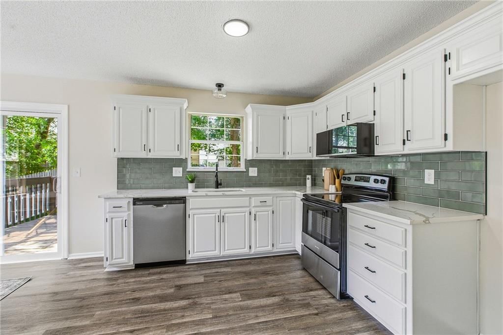612 SE Bugle Court — photo 10