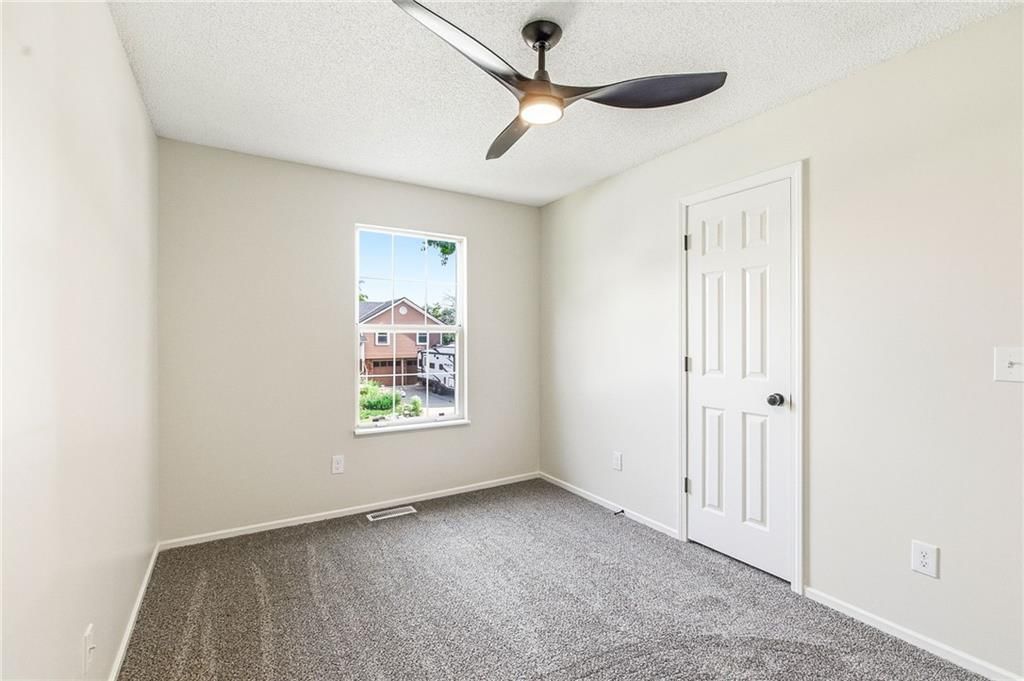 612 SE Bugle Court — photo 16