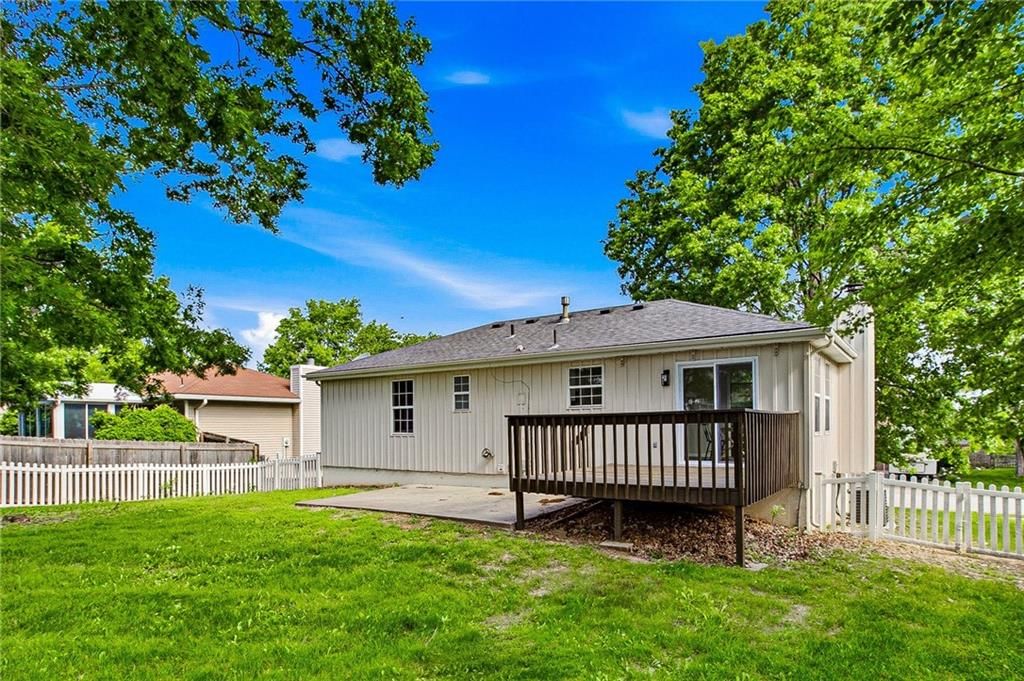 612 SE Bugle Court — photo 29
