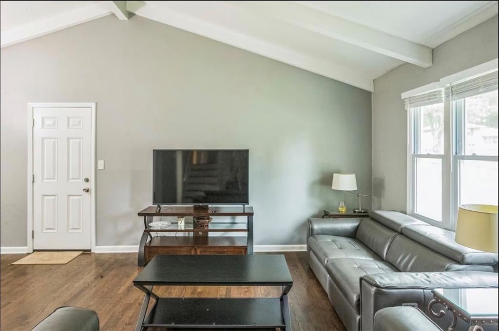 9010 Eby Drive — photo 6