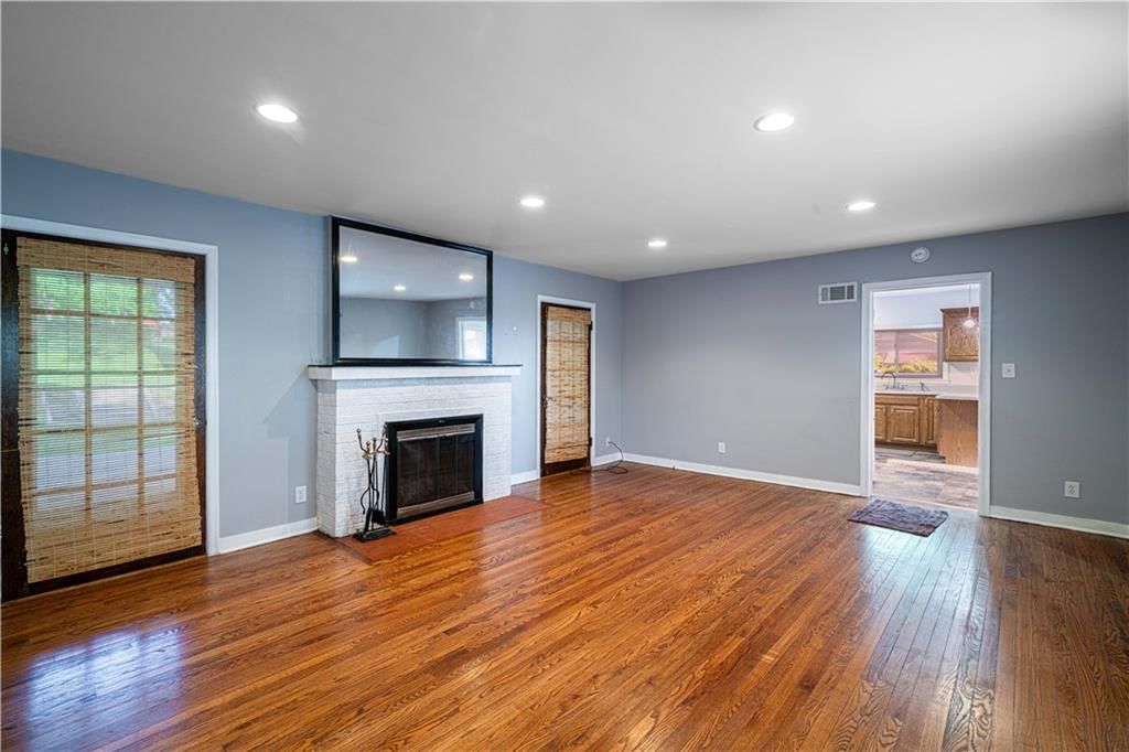 1703 S 40th Street — photo 3