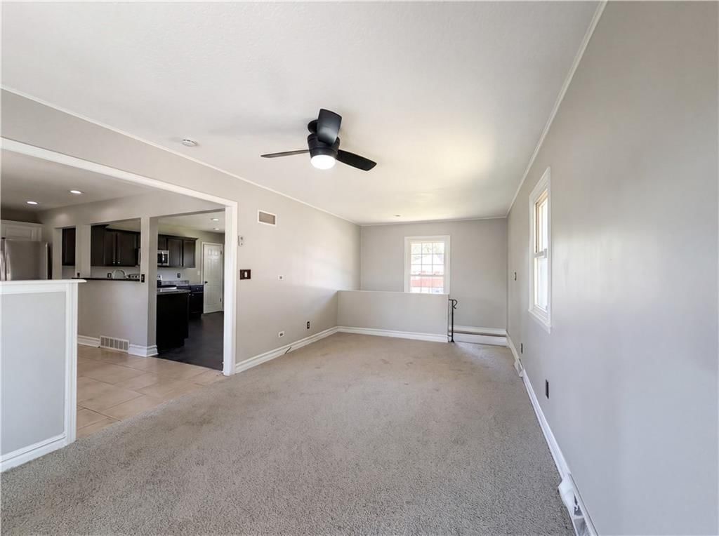 3809 S Drumm Avenue — photo 7