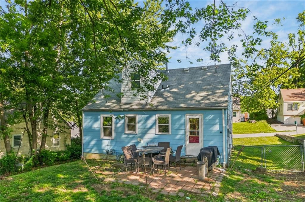 656 Thornton Street — photo 4