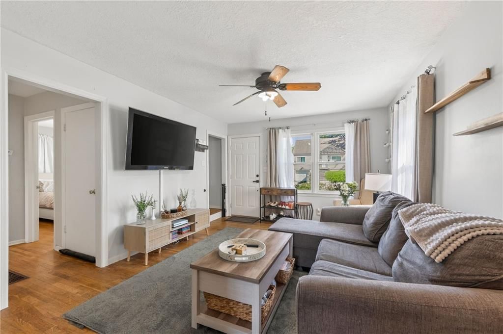 656 Thornton Street — photo 10