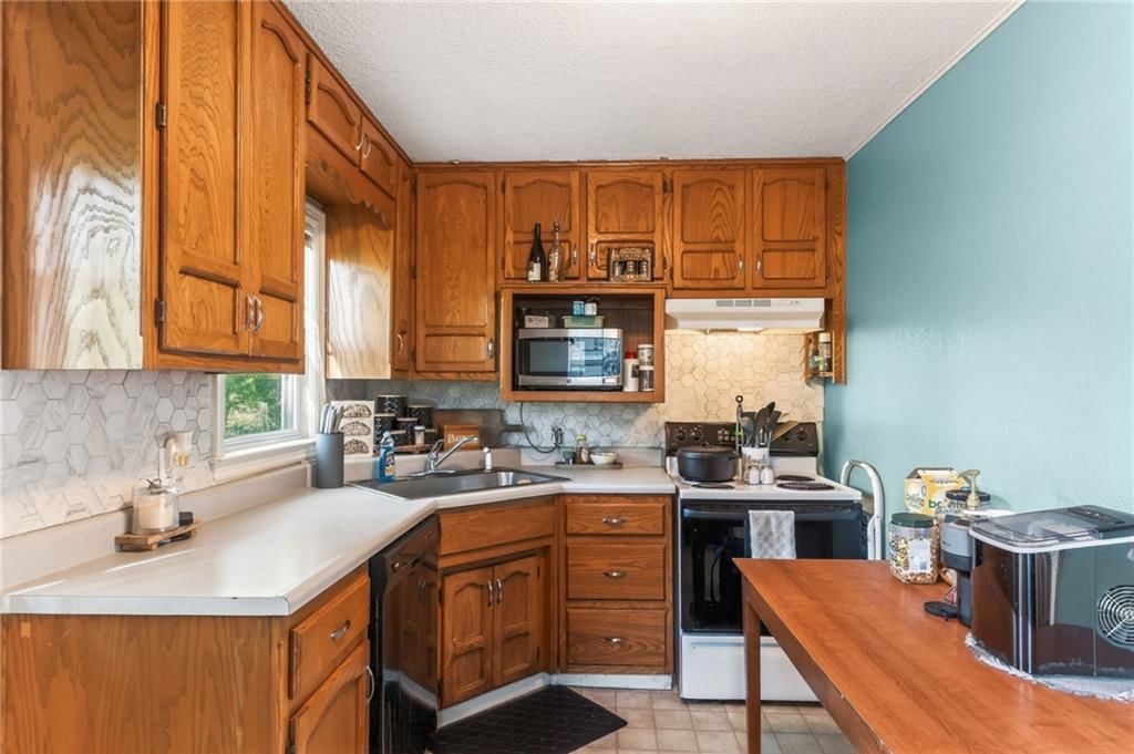 656 Thornton Street — photo 12