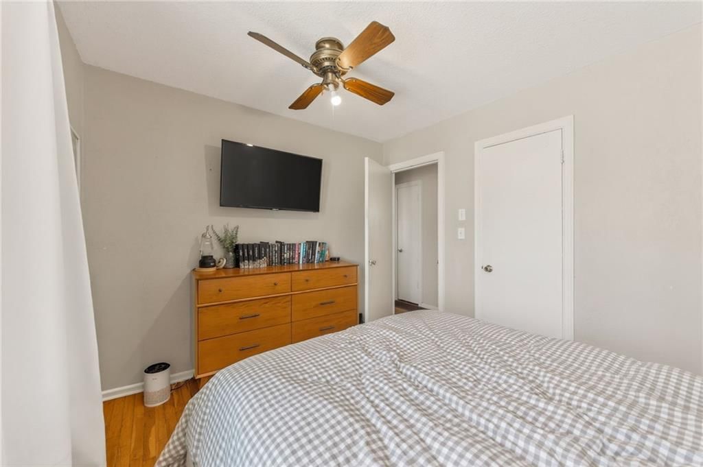 656 Thornton Street — photo 15