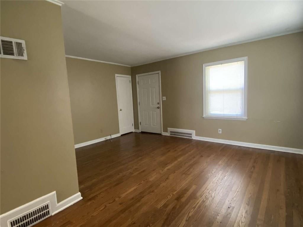 1401 E 21st Avenue — photo 13