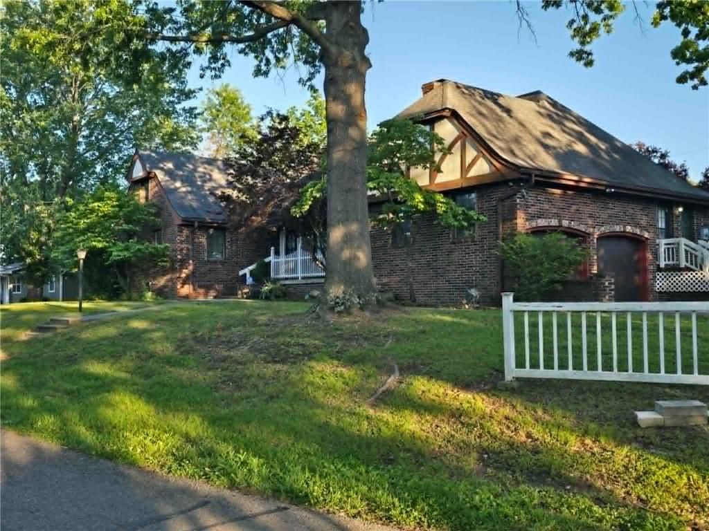 145 Lynn Lea Lane — photo 2