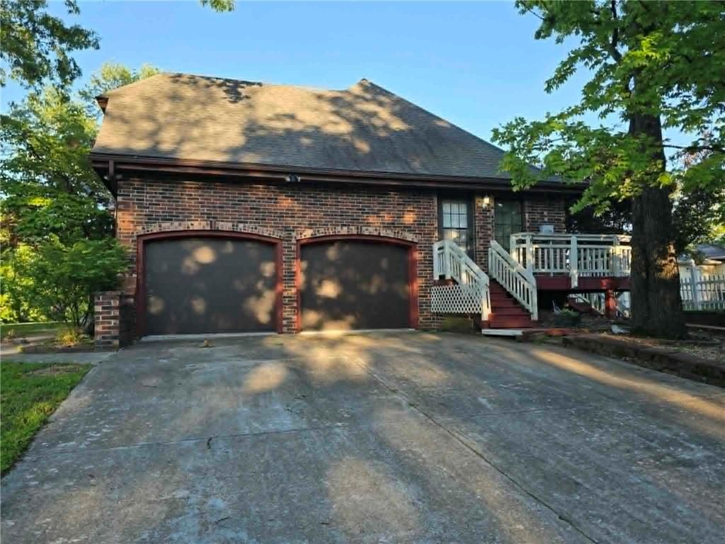 145 Lynn Lea Lane — photo 5
