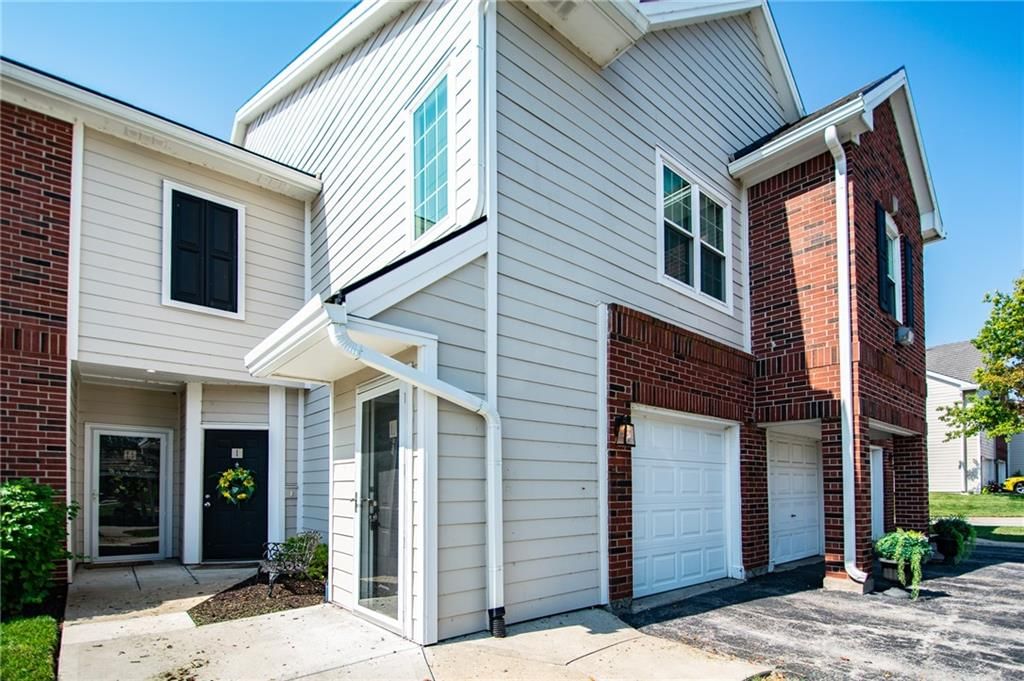 11604 Tomahawk Creek Parkway — photo 2