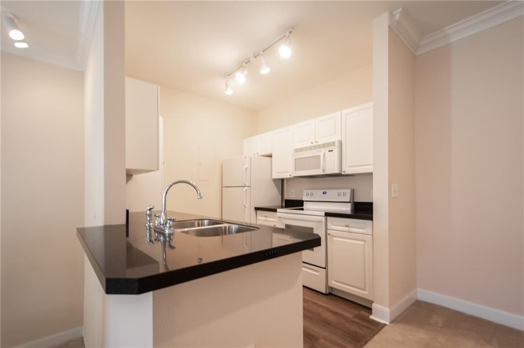 11604 Tomahawk Creek Parkway — photo 13
