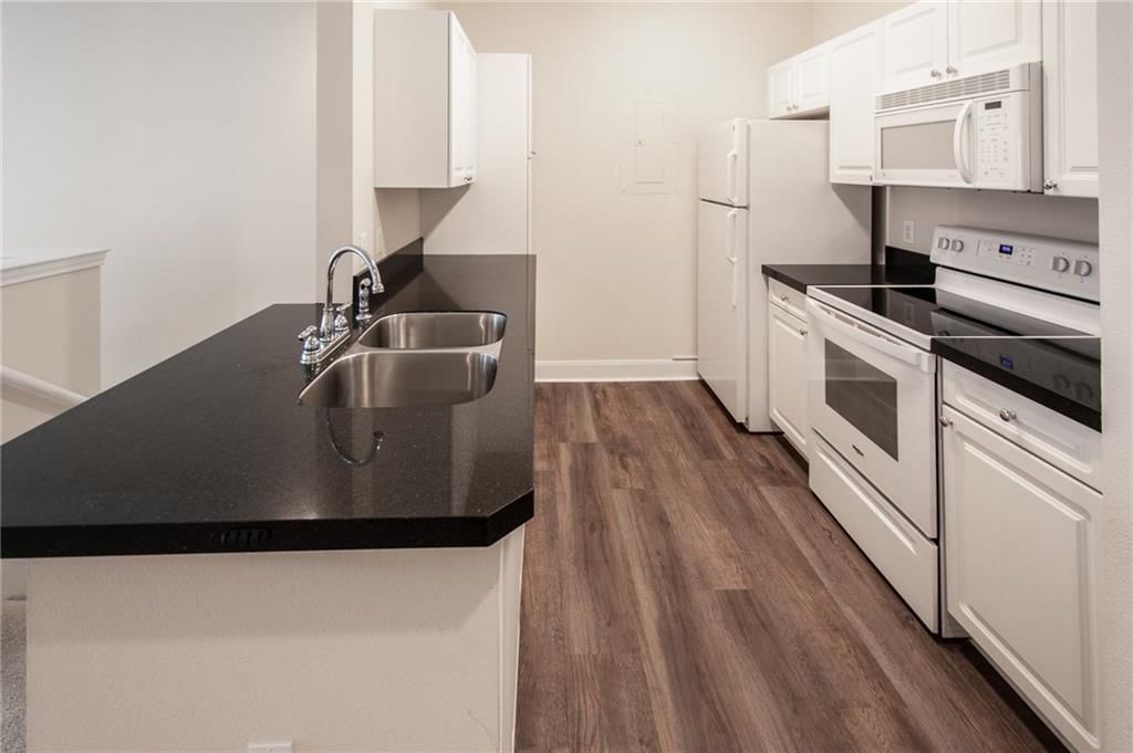11604 Tomahawk Creek Parkway — photo 17