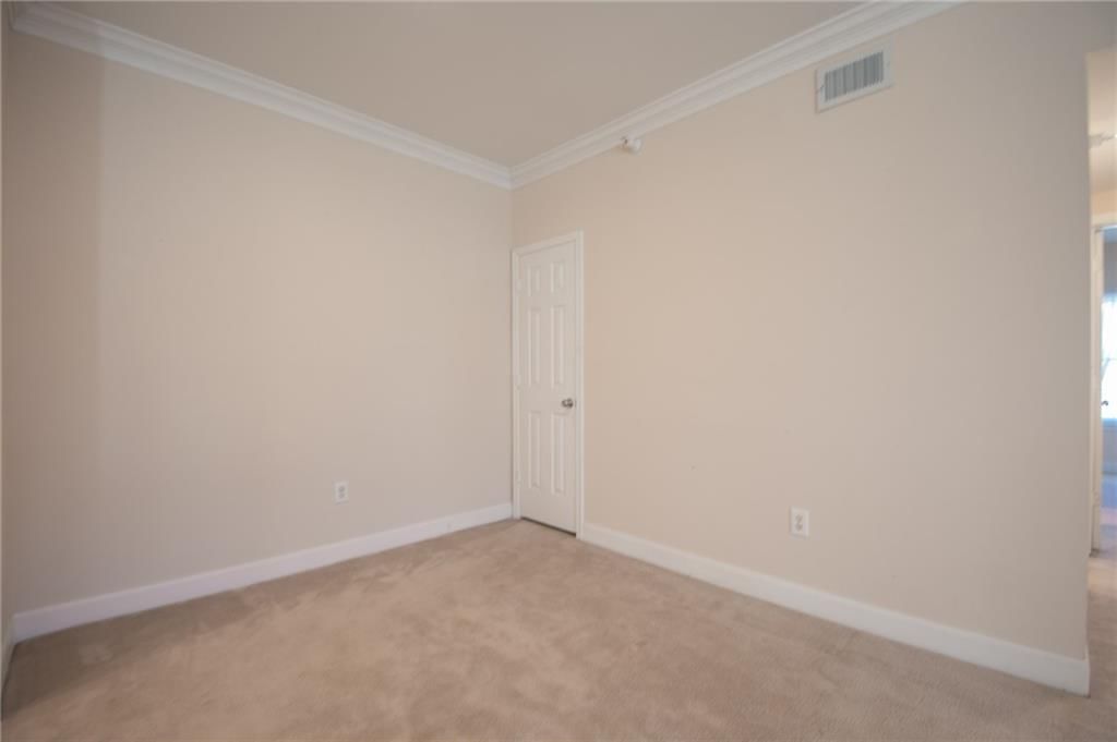 11604 Tomahawk Creek Parkway — photo 21