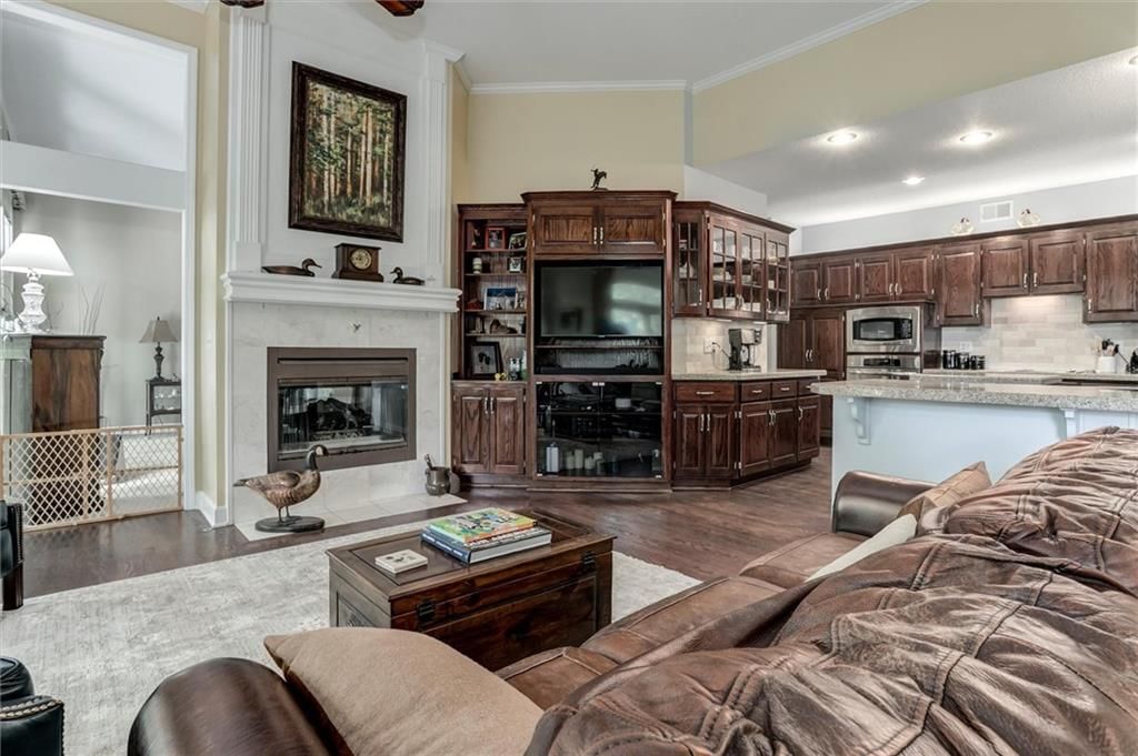 7611 Eicher Drive — photo 9