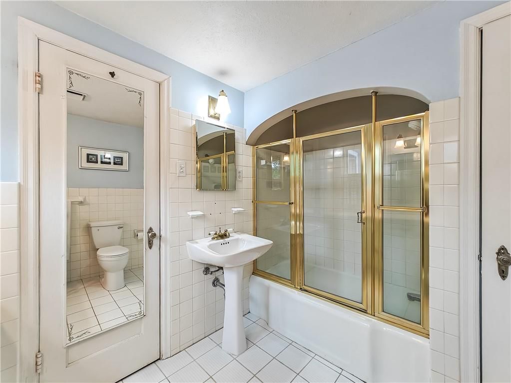 1292 W 72 Terrace — photo 32