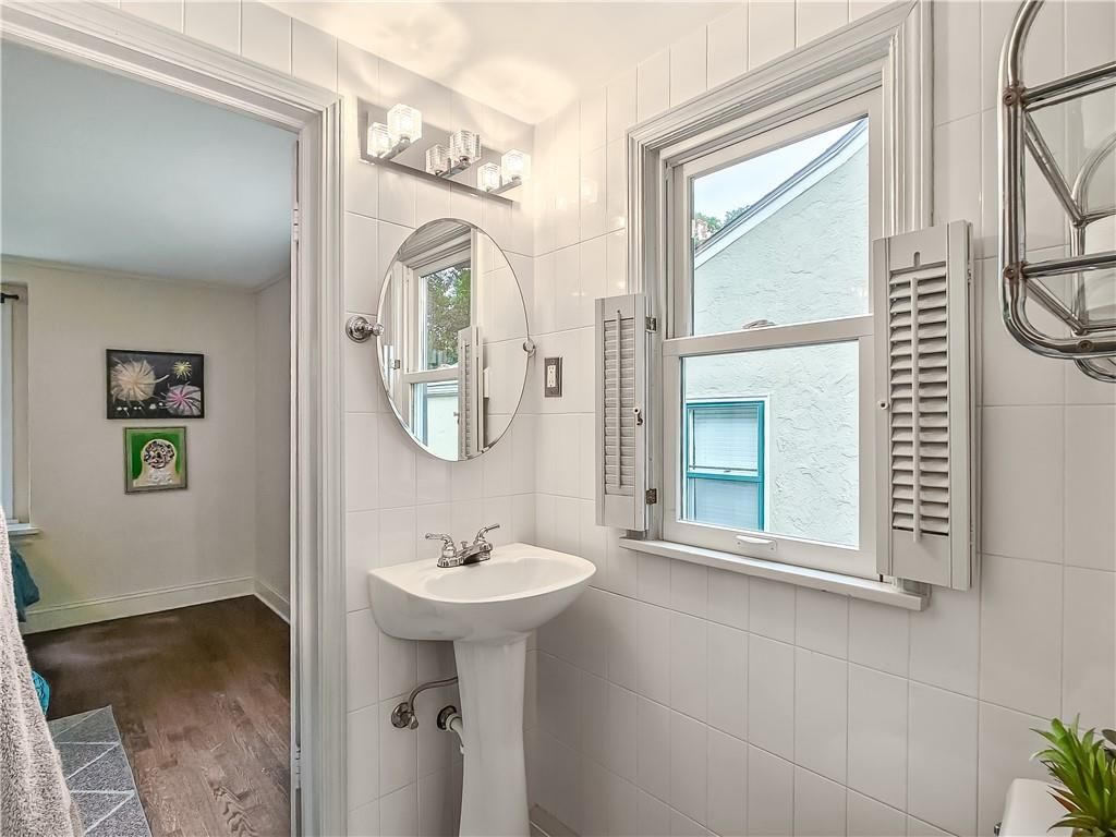 1292 W 72 Terrace — photo 36