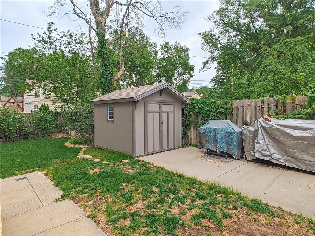 1292 W 72 Terrace — photo 43