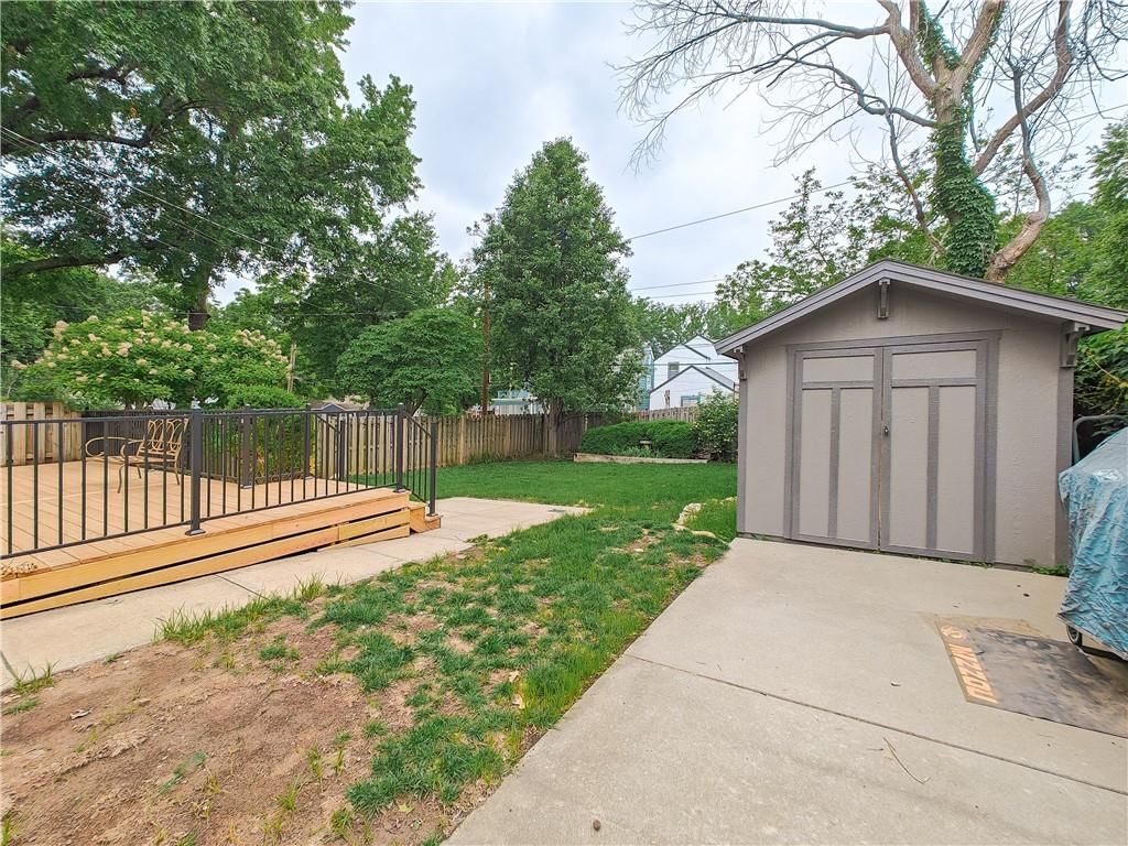 1292 W 72 Terrace — photo 50