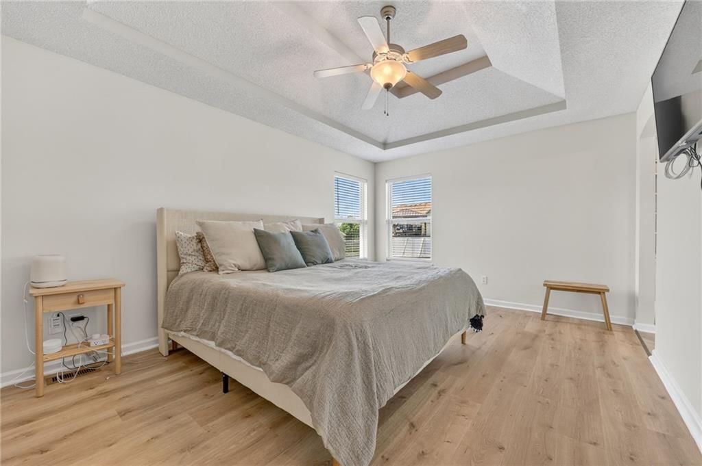 8712 N ROBINHOOD Avenue — photo 15