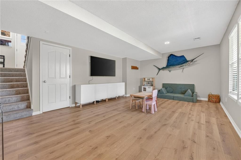 8712 N ROBINHOOD Avenue — photo 24