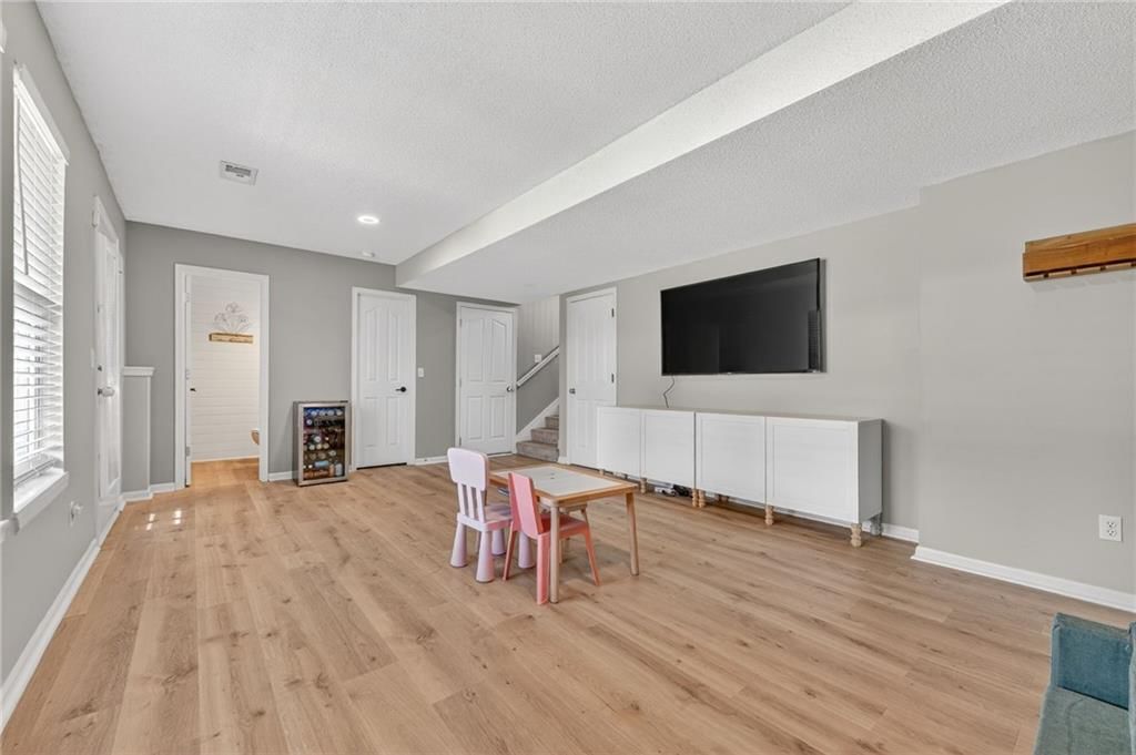 8712 N ROBINHOOD Avenue — photo 26