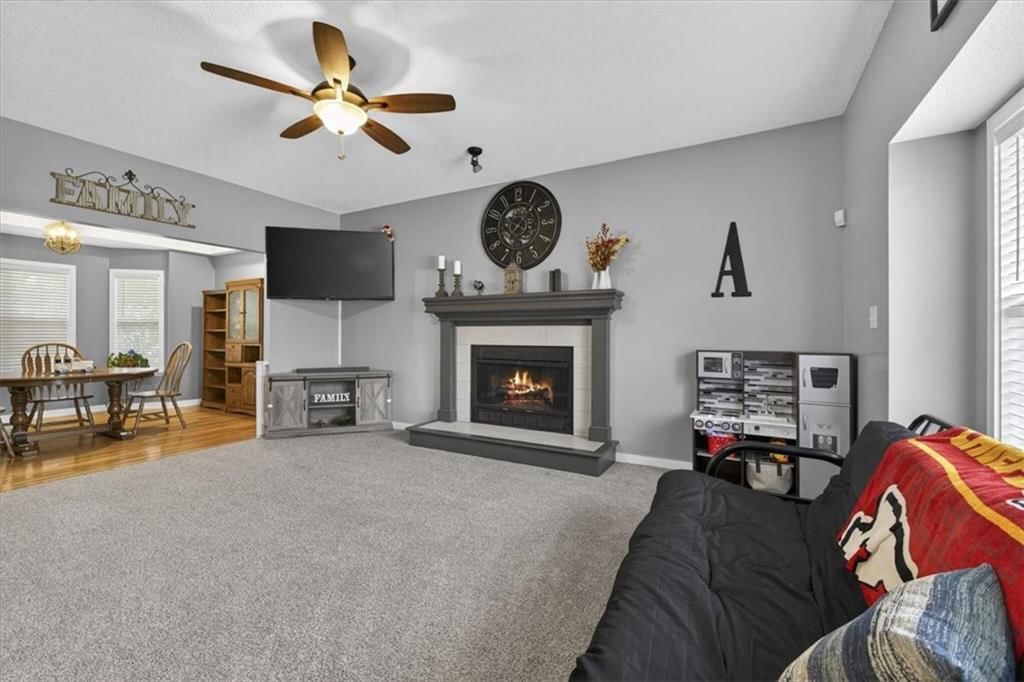 908 NE Michael Drive — photo 5