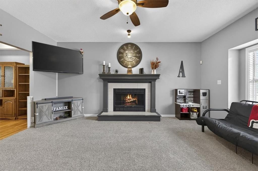 908 NE Michael Drive — photo 6