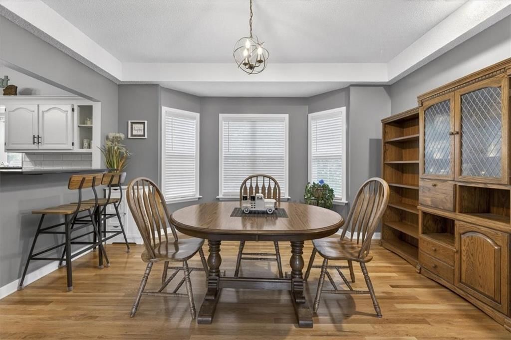 908 NE Michael Drive — photo 10