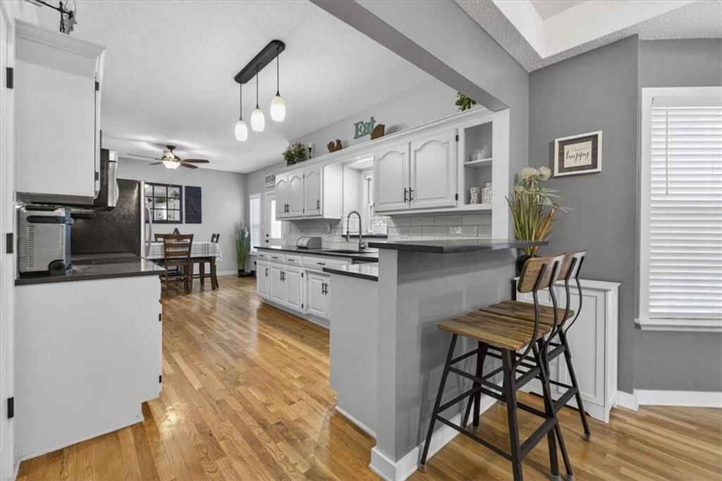 908 NE Michael Drive — photo 14