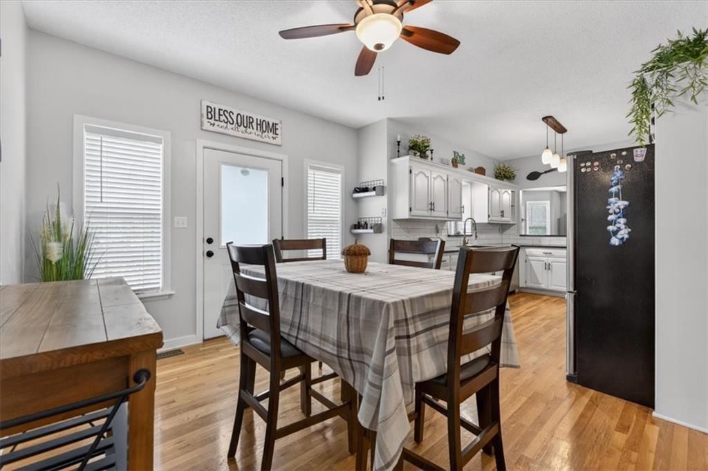 908 NE Michael Drive — photo 21