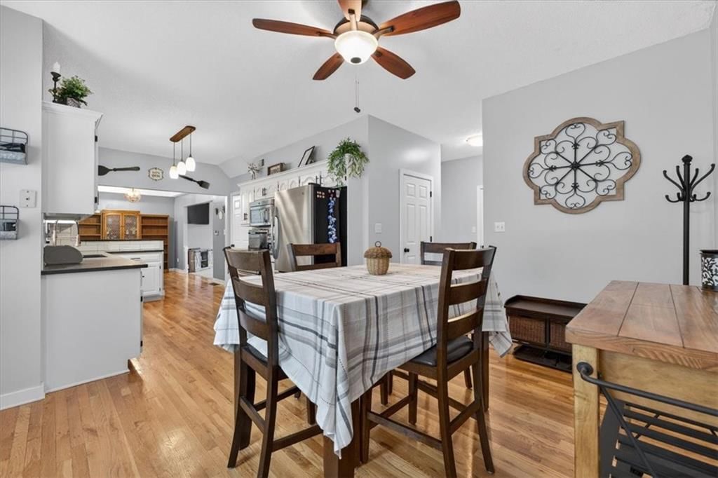 908 NE Michael Drive — photo 22