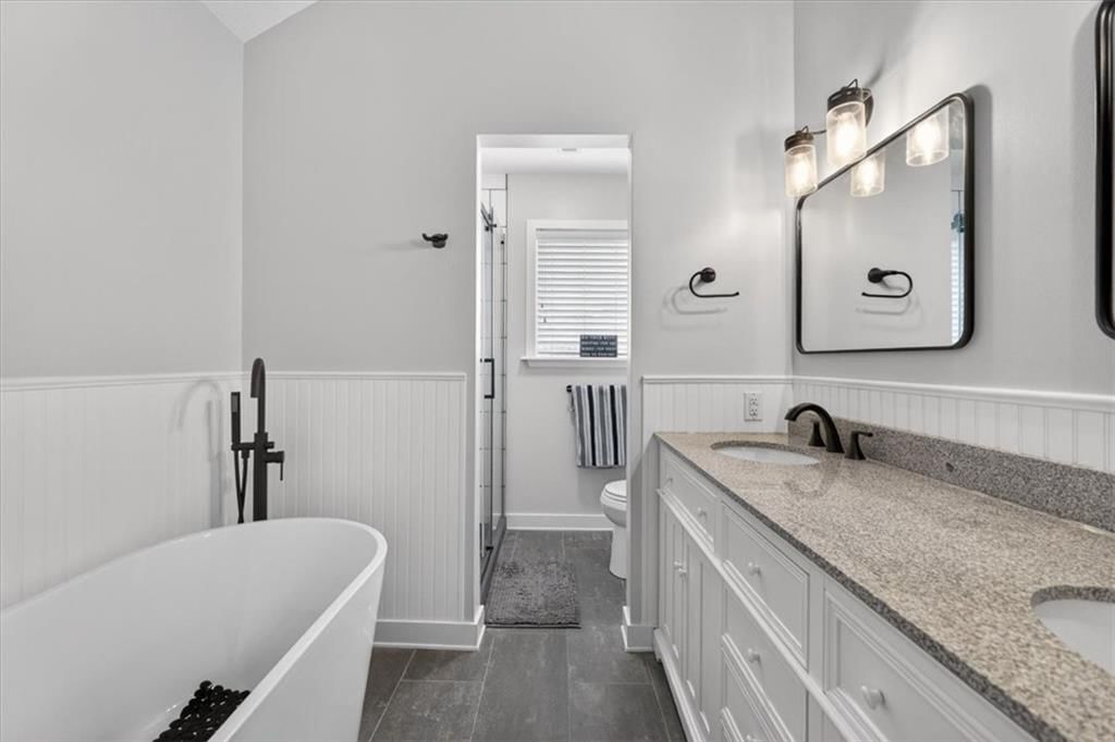 908 NE Michael Drive — photo 29