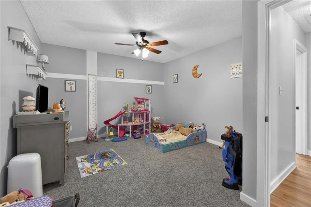 908 NE Michael Drive — photo 35